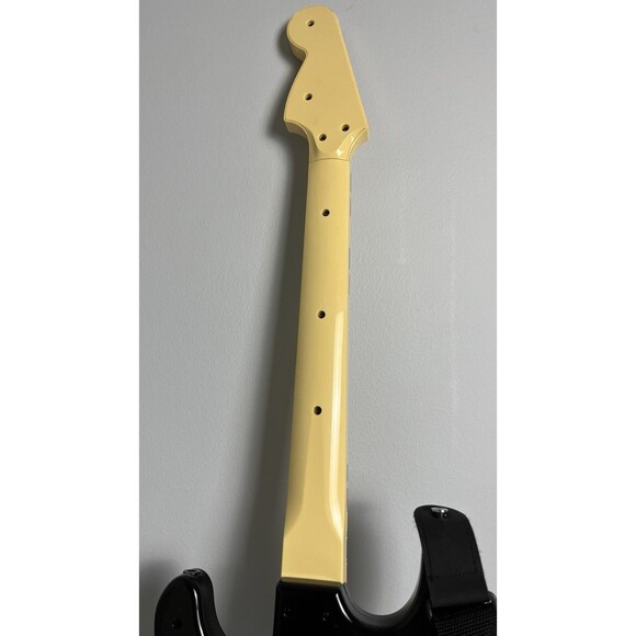 Rockband Fender Stratocaster Wireless Nintendo Wii Guitar 19091 *NO DONGLE* - Picture 8 of 9